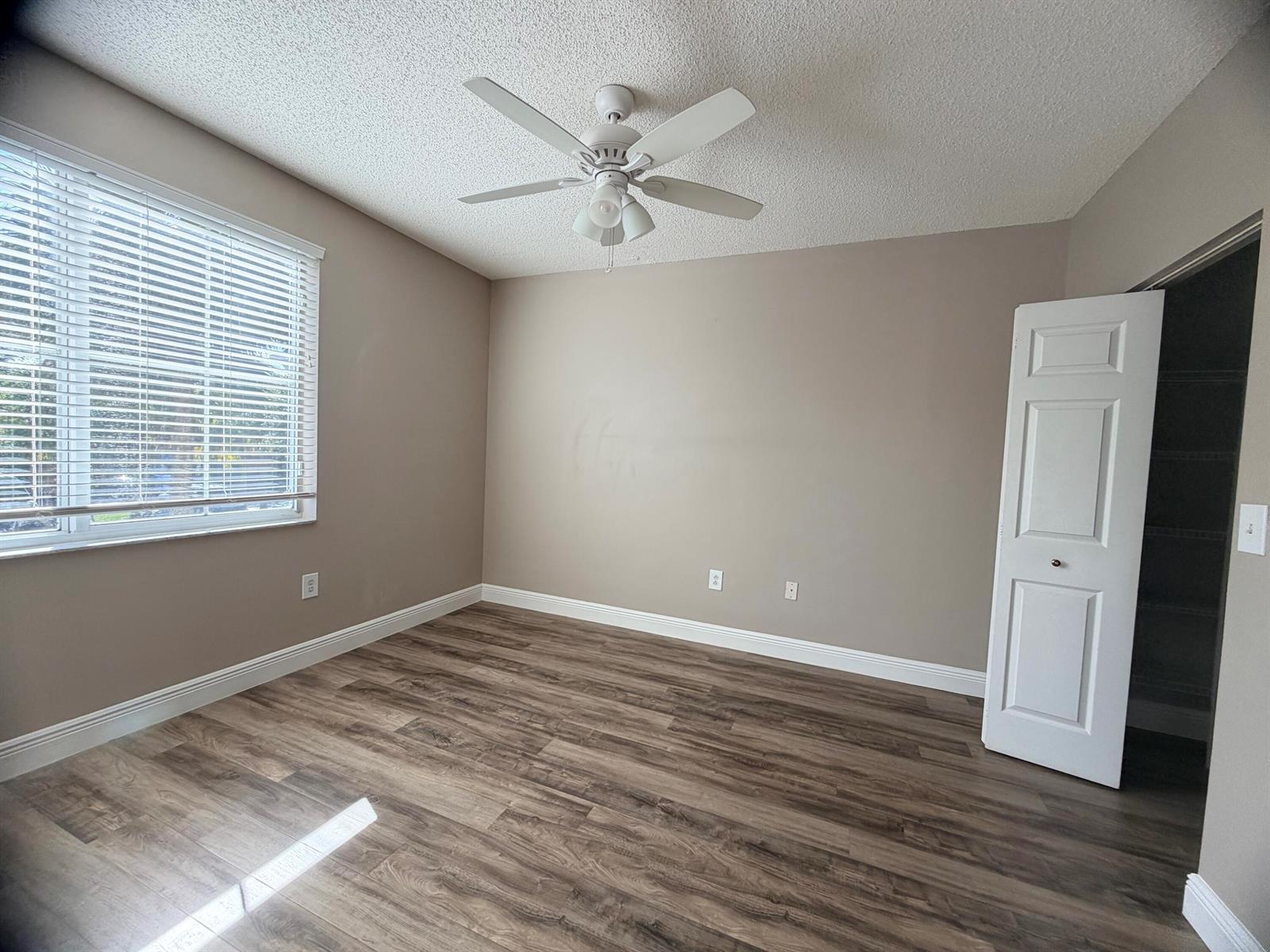 Listing photo 12 for 11661 W ATLANTIC Boulevard Unit#1026, Coral Springs, FL, 33071