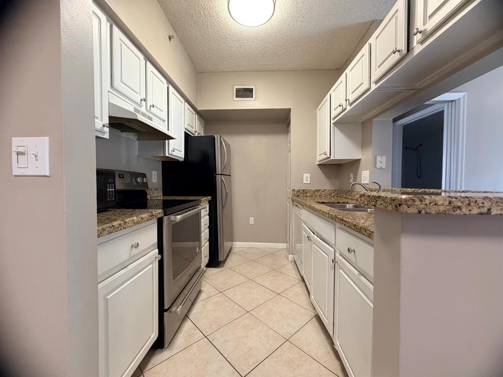 Listing photo 5 for 11661 W ATLANTIC Boulevard Unit#1026, Coral Springs, FL, 33071