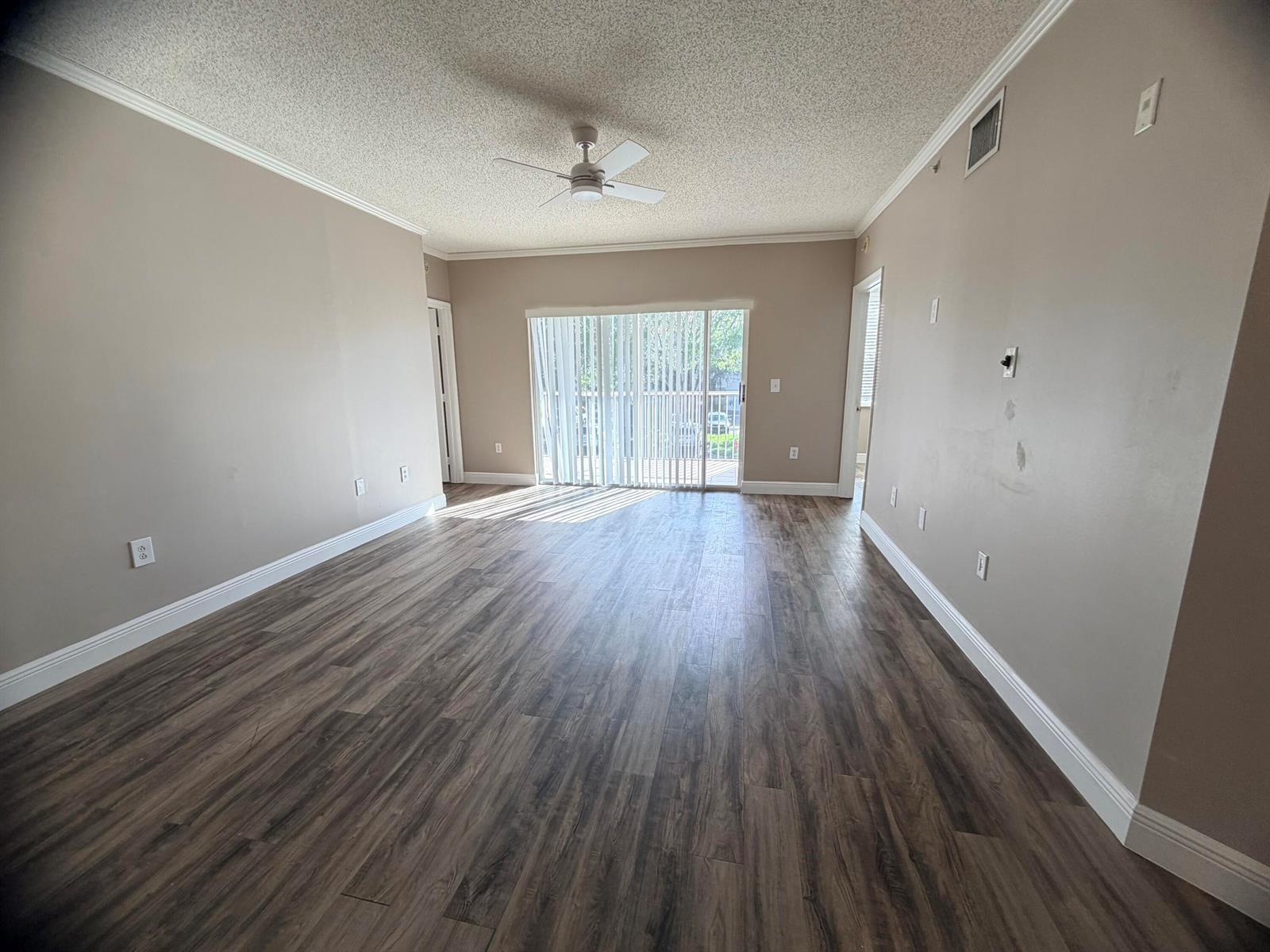 Listing photo 7 for 11661 W ATLANTIC Boulevard Unit#1026, Coral Springs, FL, 33071