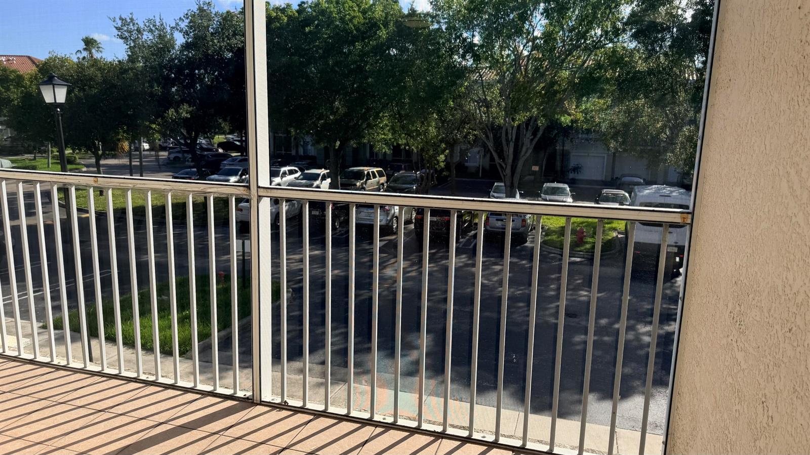 Listing photo 10 for 11661 W ATLANTIC Boulevard Unit#1026, Coral Springs, FL, 33071