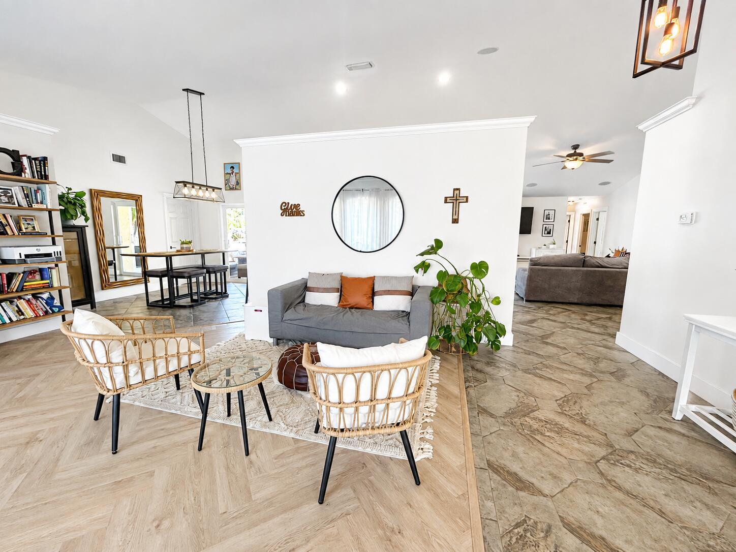 Listing photo 3 for 6373 NW 55th Manor, Coral Springs, FL, 33067