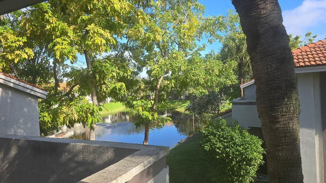 Listing photo 15 for 3242 CORAL LAKE Lane Unit#3242, Coral Springs, FL, 33065