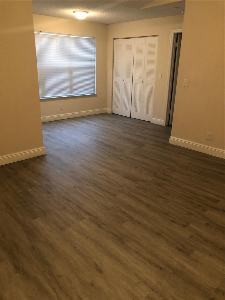Listing photo 7 for 12400 Vista Isles Drive Unit#1421, Sunrise, FL, 33325