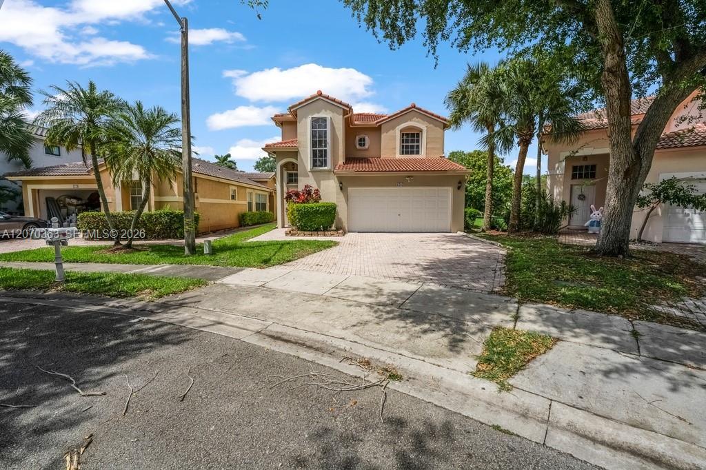 Listing photo 2 for 1282 NW 171st Ter, Pembroke Pines, FL, 33028