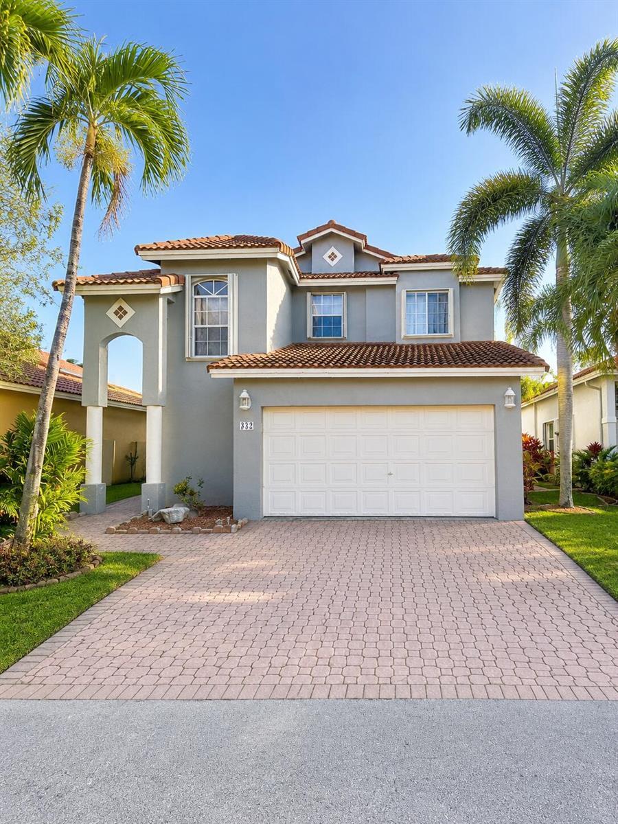 Listing photo 1 for 332 NW 107TH Avenue, Pembroke Pines, FL, 33026