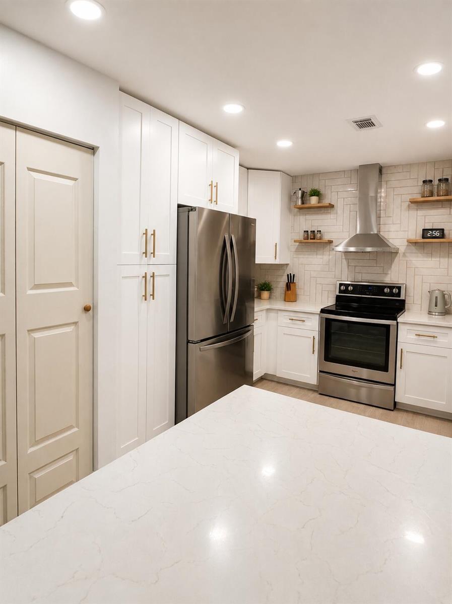 Listing photo 7 for 332 NW 107TH Avenue, Pembroke Pines, FL, 33026