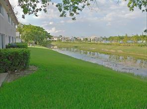 Listing photo 14 for 8985 NW 38TH Drive, Coral Springs, FL, 33065