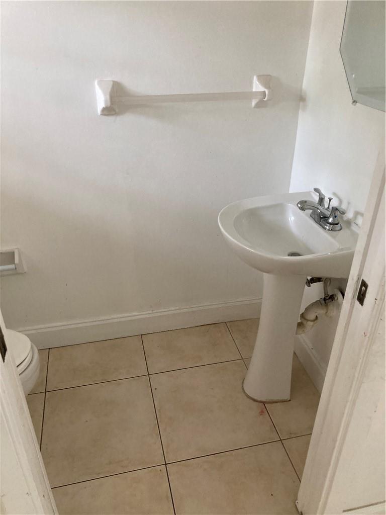 Listing photo 10 for 8985 NW 38TH Drive, Coral Springs, FL, 33065