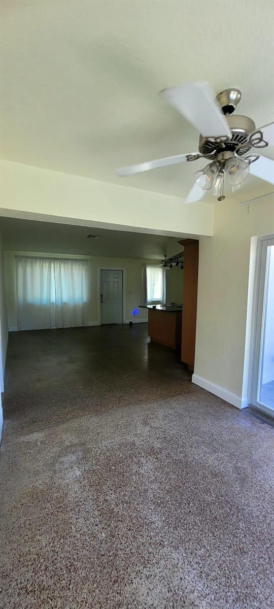 Listing photo 11 for 4330 SW 10TH Street, Plantation, FL, 33317