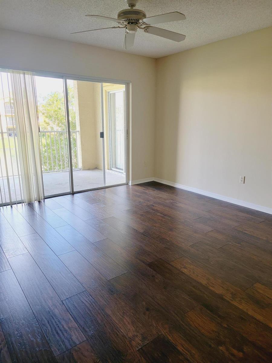Listing photo 3 for 2640 S University Drive Unit#222, Davie, FL, 33328