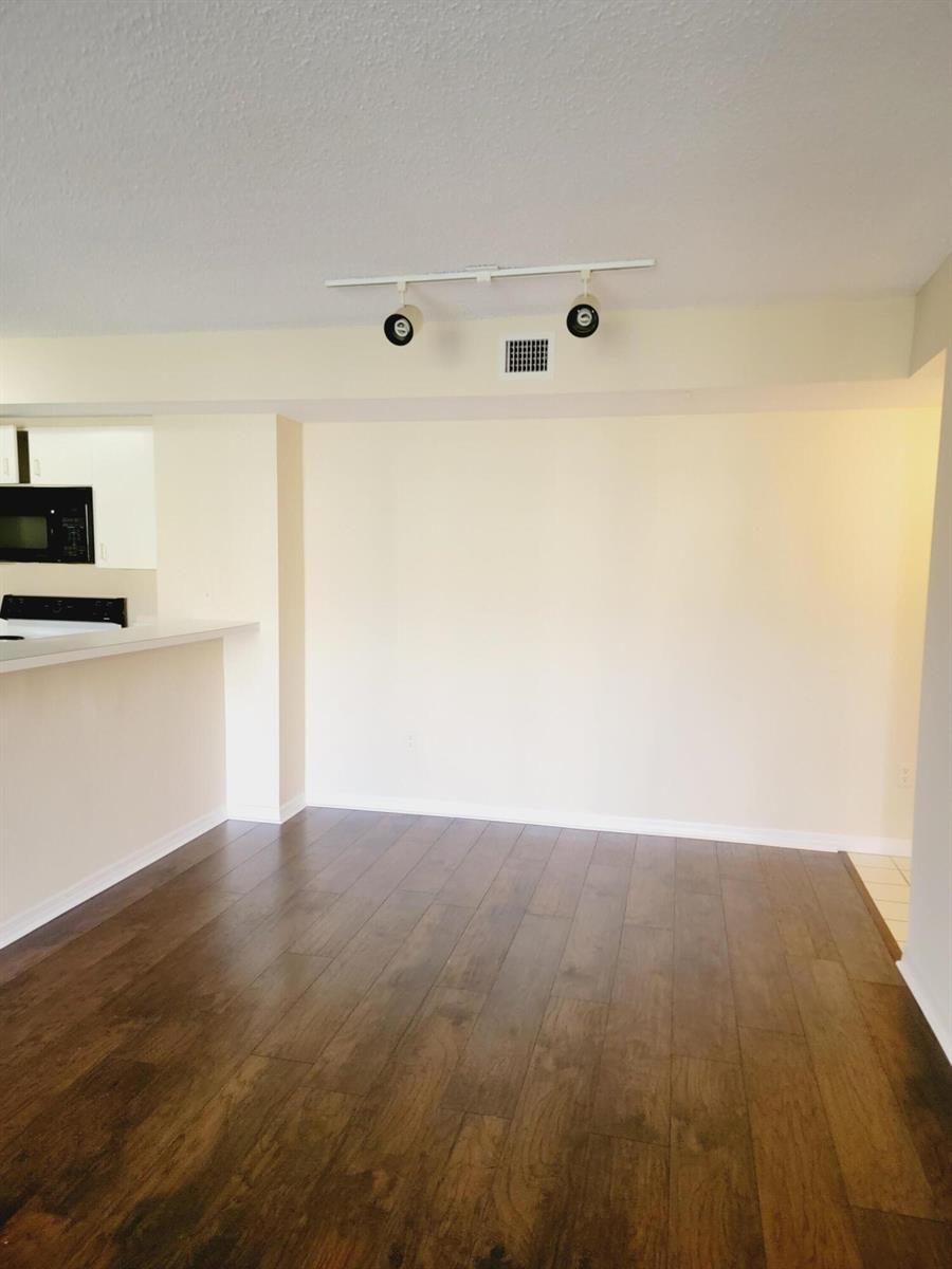 Listing photo 4 for 2640 S University Drive Unit#222, Davie, FL, 33328