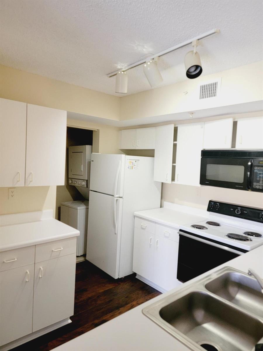 Listing photo 7 for 2640 S University Drive Unit#222, Davie, FL, 33328