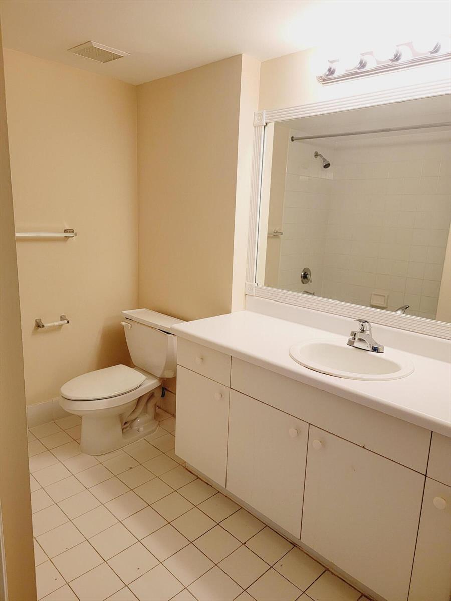 Listing photo 9 for 2640 S University Drive Unit#222, Davie, FL, 33328