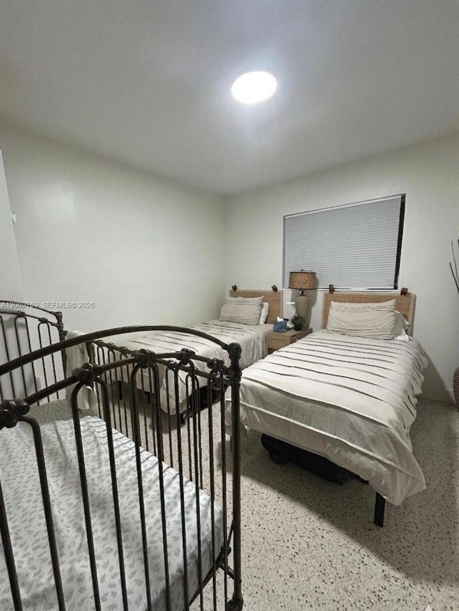 Listing photo 11 for 5450 SW 55th Ave Unit#2, Davie, FL, 33314
