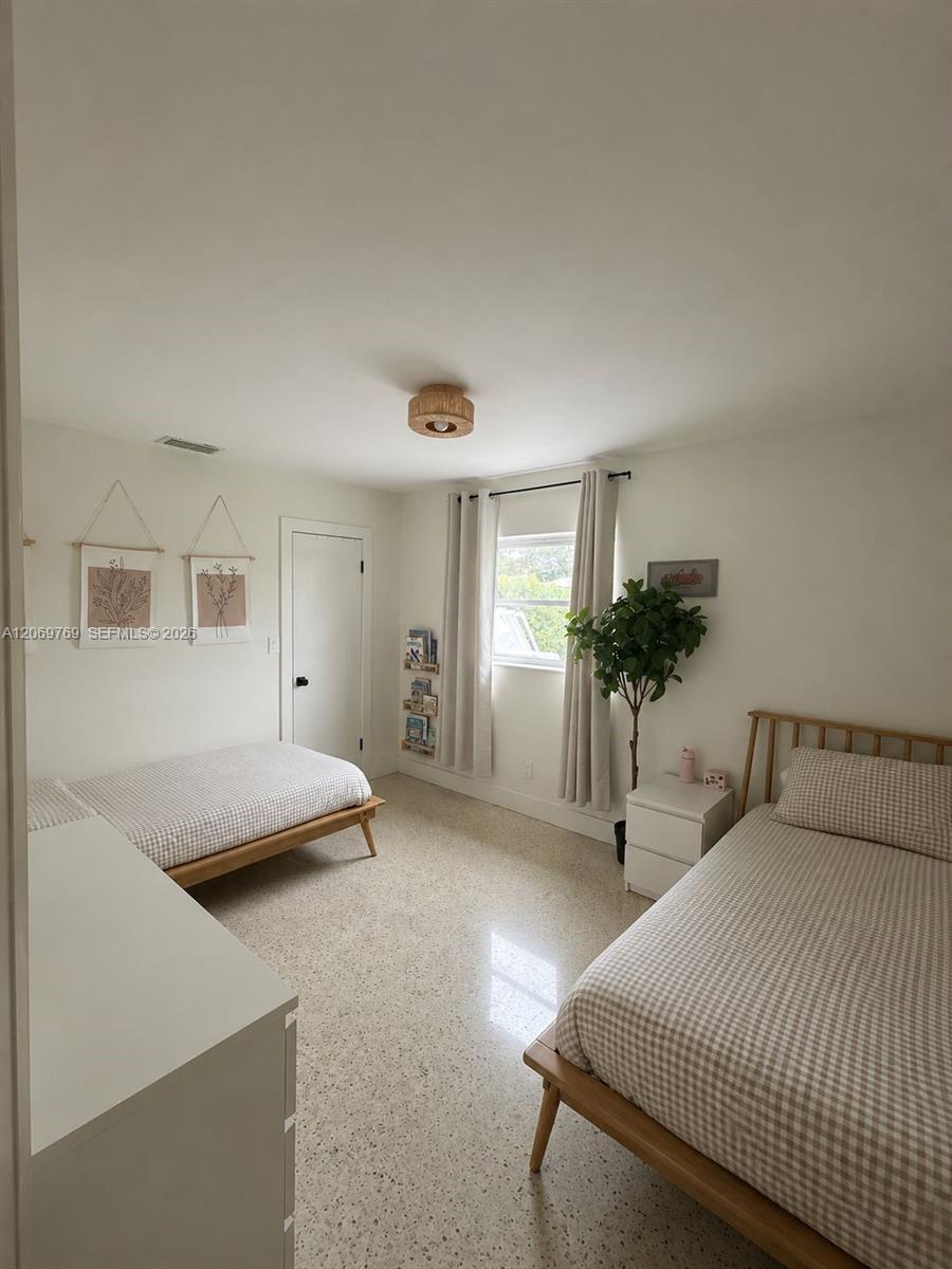 Listing photo 8 for 5450 SW 55th Ave Unit#2, Davie, FL, 33314