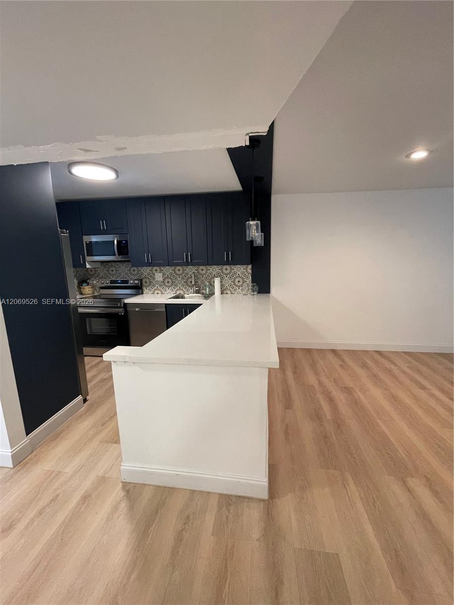 Listing photo 4 for 8340 Sands Point Blvd Unit#P309, Tamarac, FL, 33321