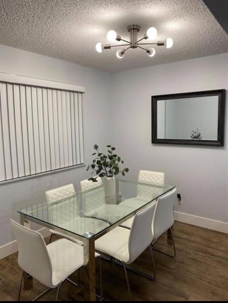 Listing photo 6 for 832 NW 92ND Avenue, Plantation, FL, 33324