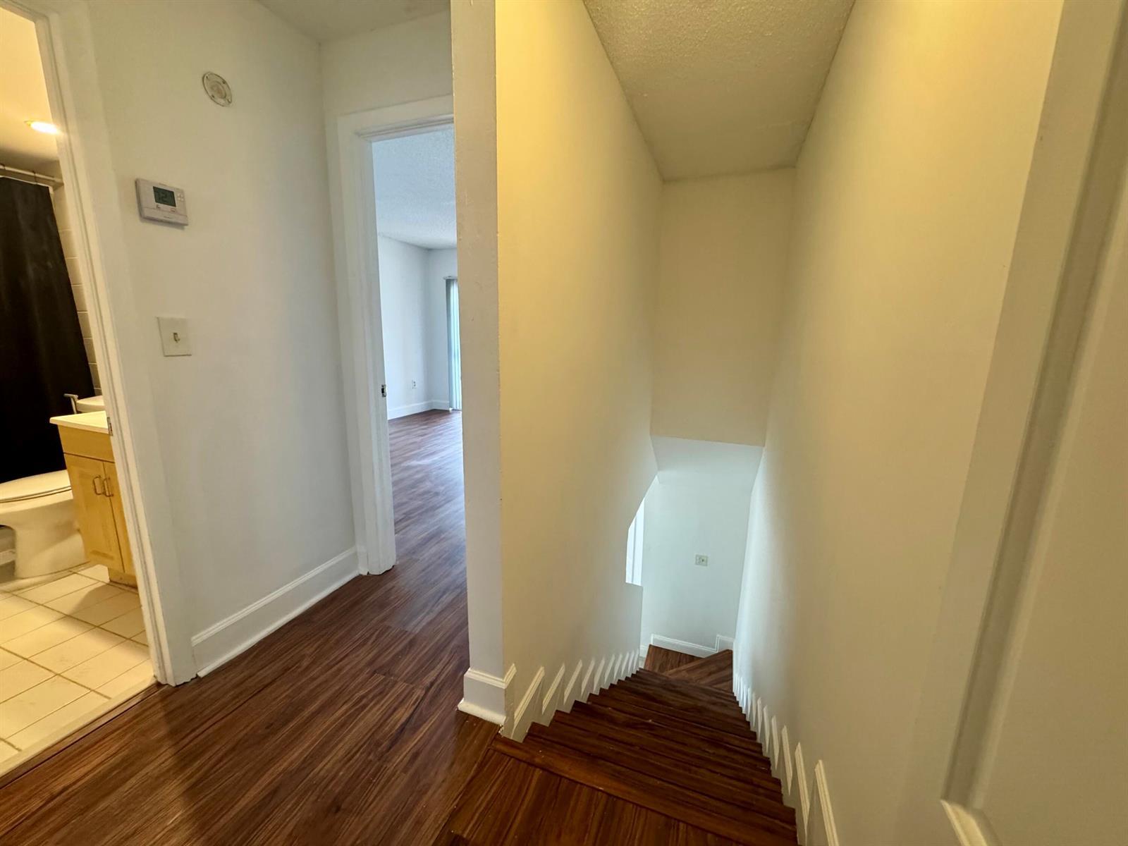 Listing photo 11 for 3662 SW 59TH Avenue Unit#2, Davie, FL, 33314