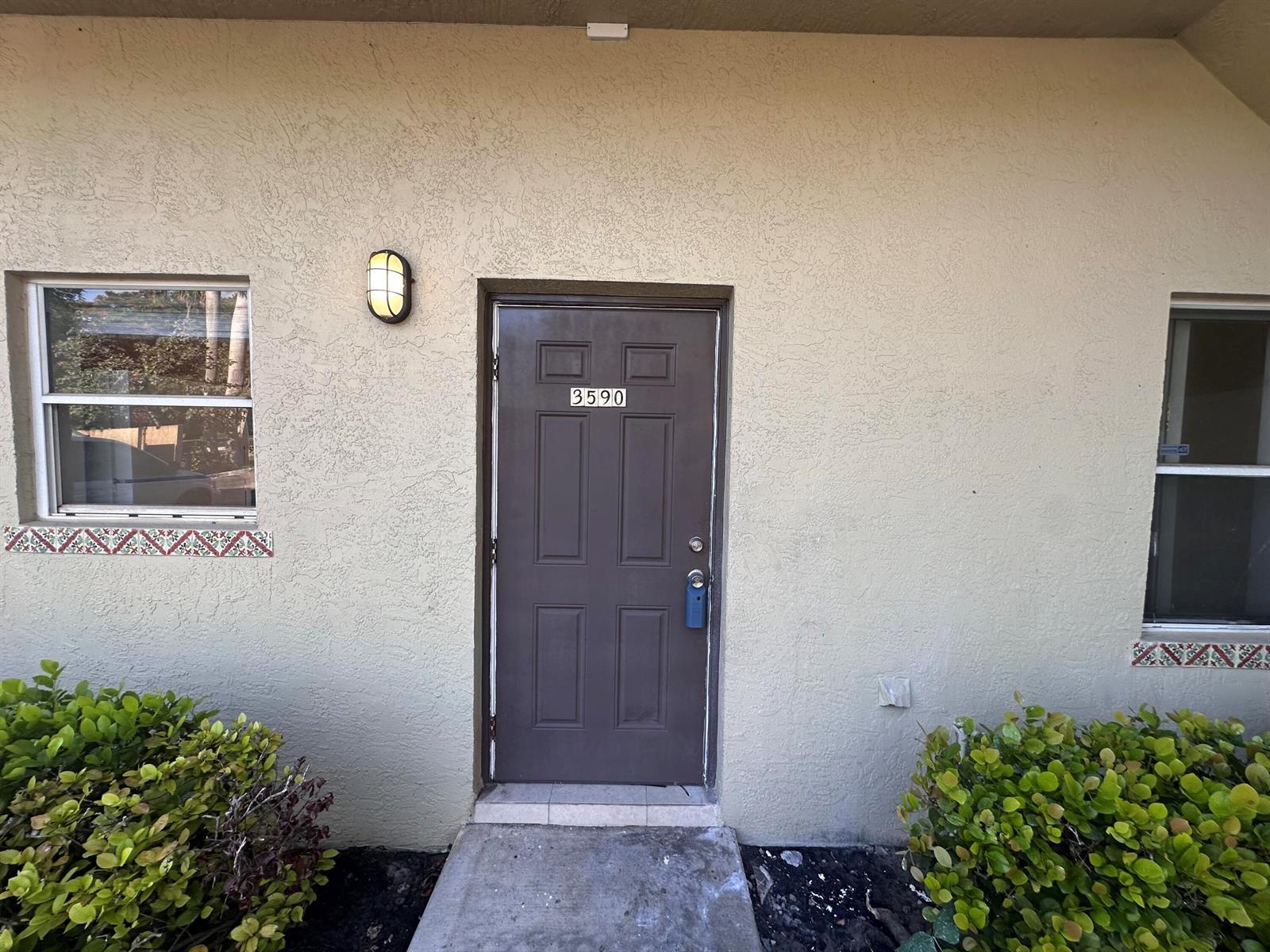 Listing photo 1 for 3590 NW 91ST Lane Unit#3590, Sunrise, FL, 33351