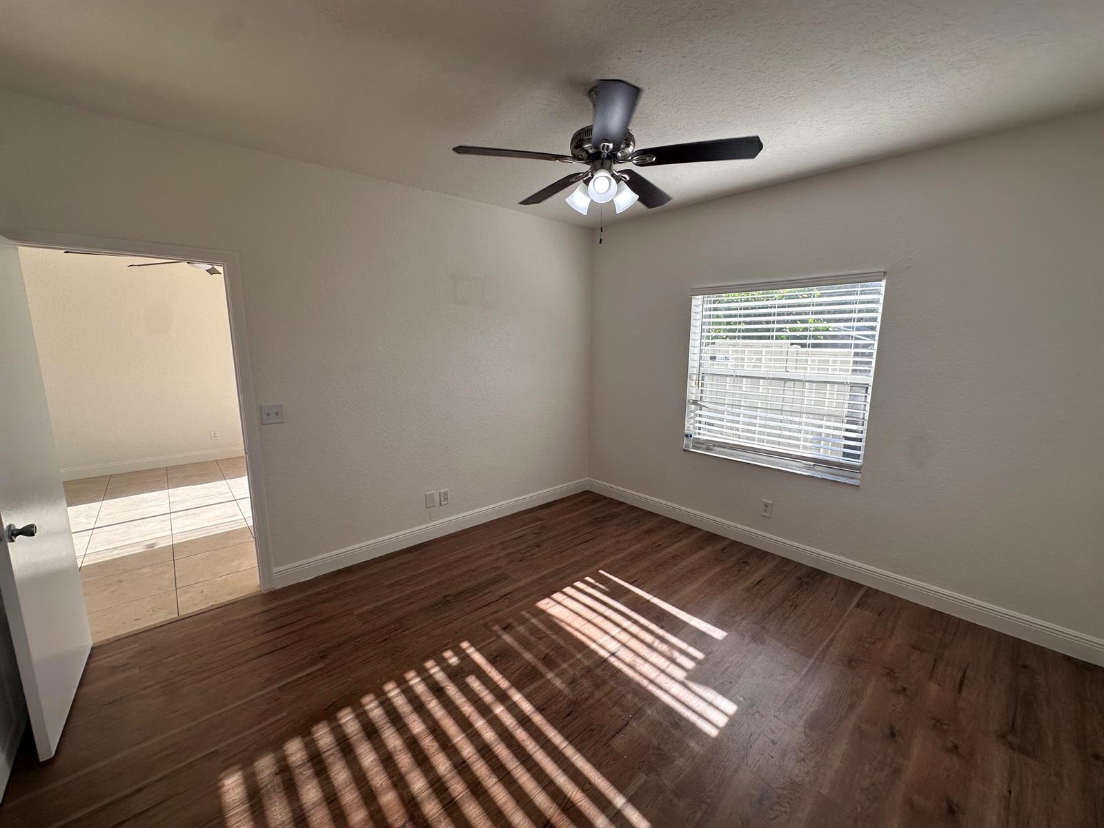 Listing photo 7 for 3590 NW 91ST Lane Unit#3590, Sunrise, FL, 33351