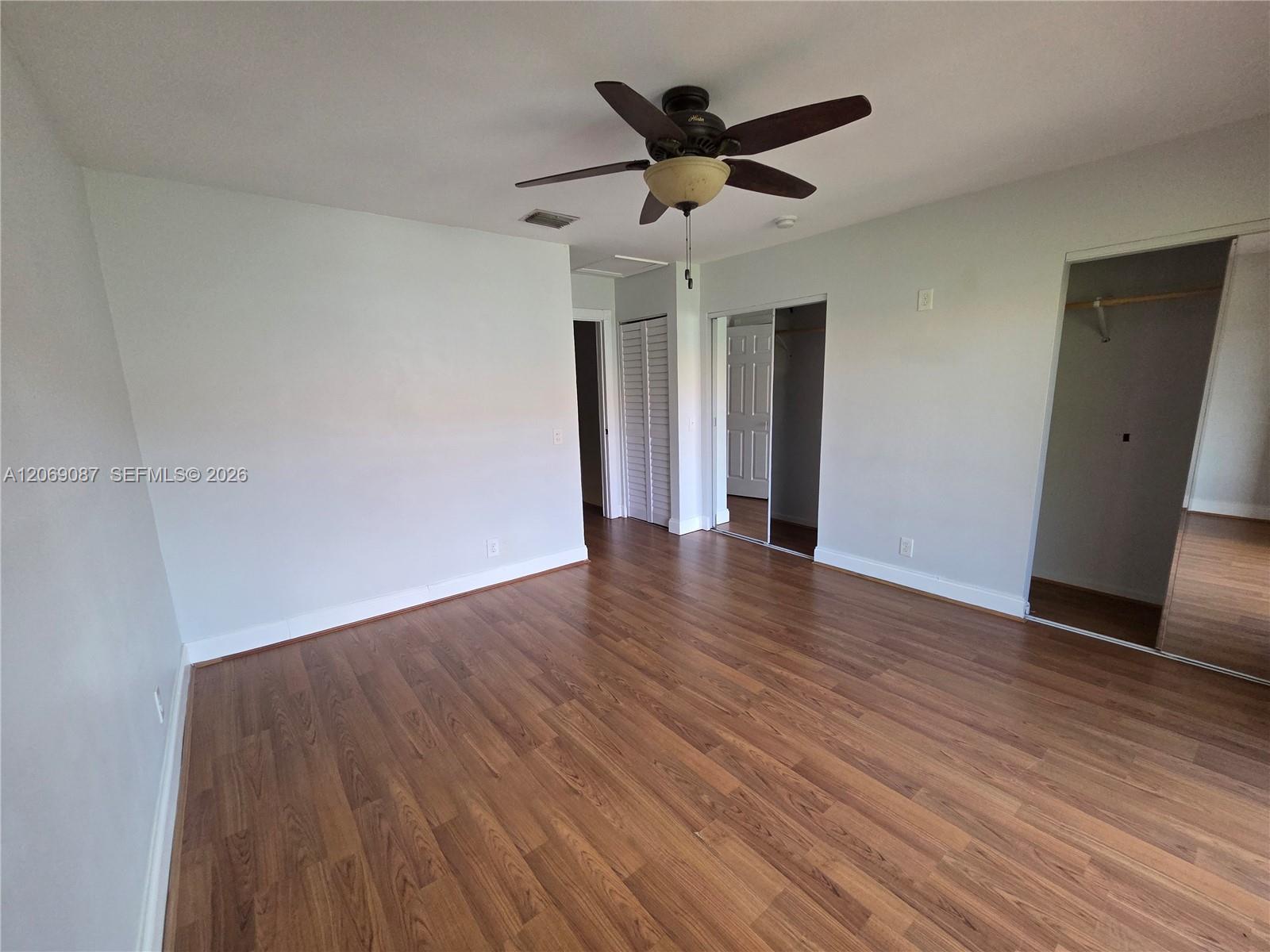 Listing photo 14 for 12025 S Las Palmas Dr Unit#12025, Pembroke Pines, FL, 33025