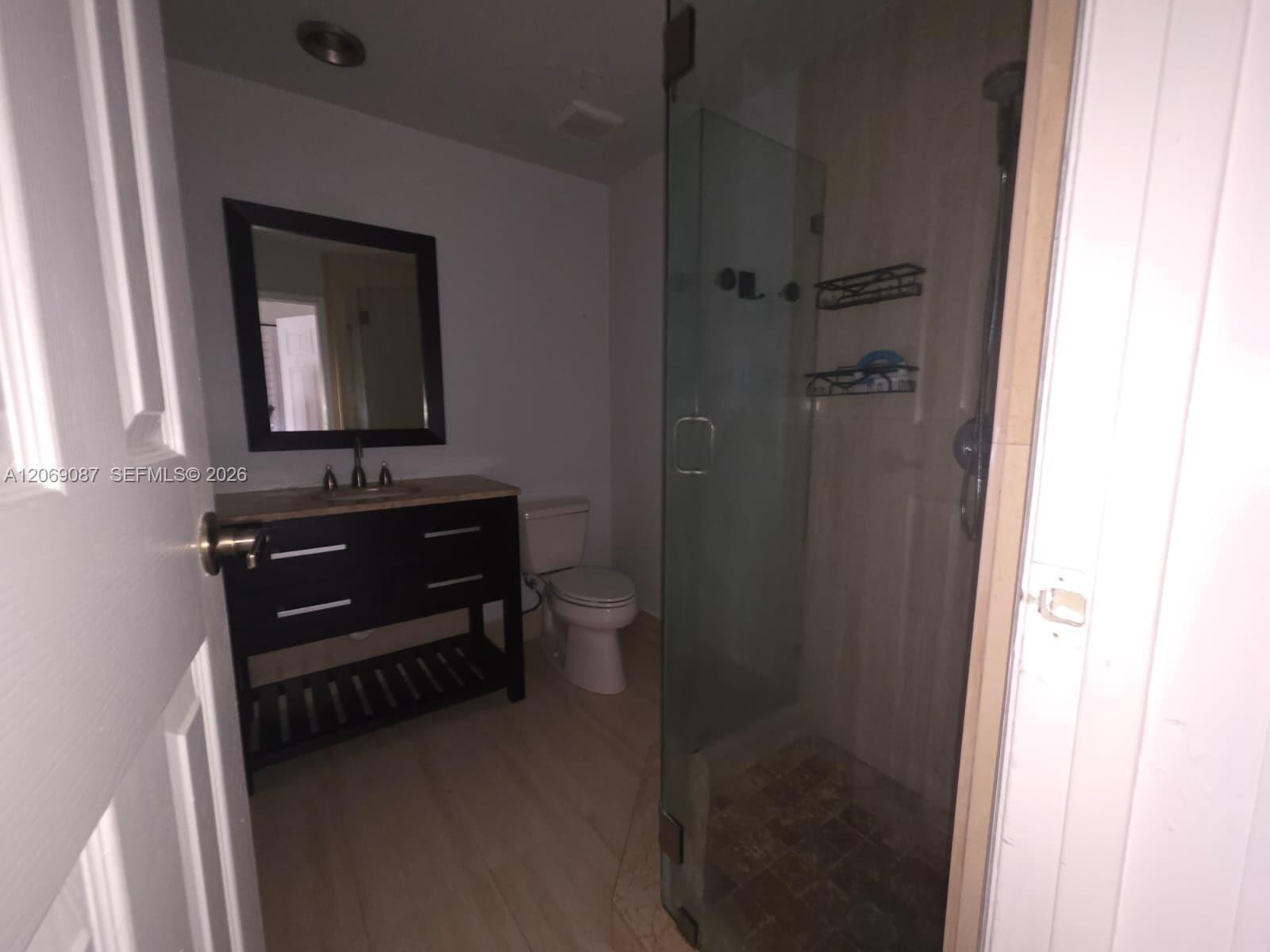 Listing photo 15 for 12025 S Las Palmas Dr Unit#12025, Pembroke Pines, FL, 33025