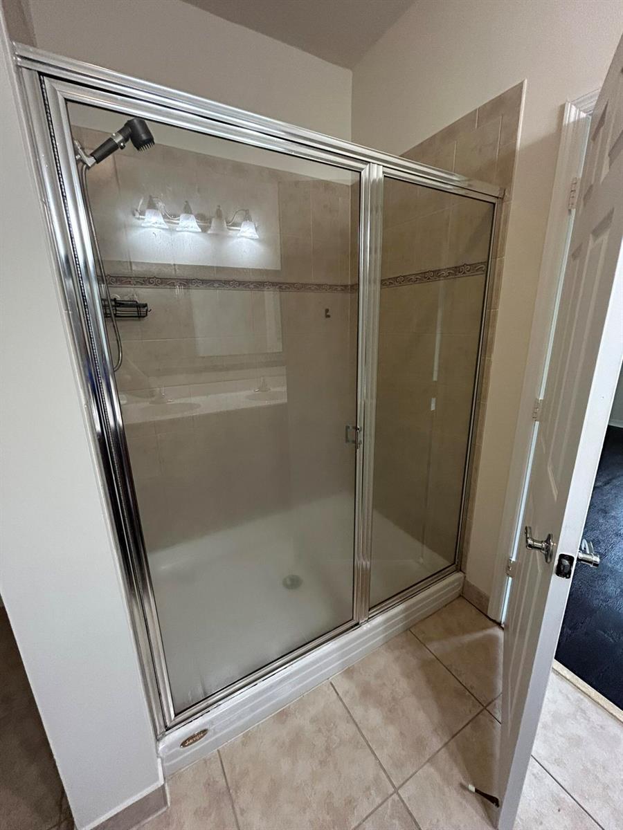 Listing photo 13 for 9080 Preston Place Unit#17204, Tamarac, FL, 33321