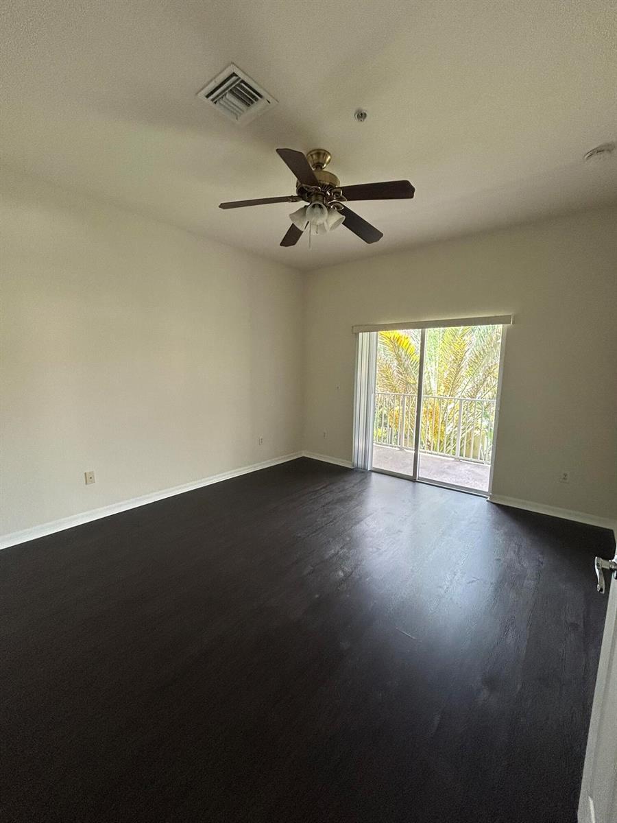 Listing photo 10 for 9080 Preston Place Unit#17204, Tamarac, FL, 33321