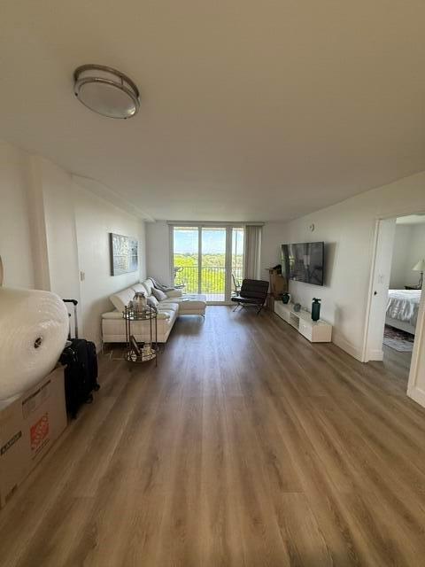 Listing photo 12 for 250 JACARANDA Drive Unit#804, Plantation, FL, 33324