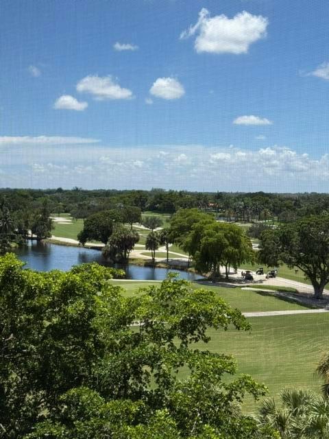 Listing photo 3 for 250 JACARANDA Drive Unit#804, Plantation, FL, 33324