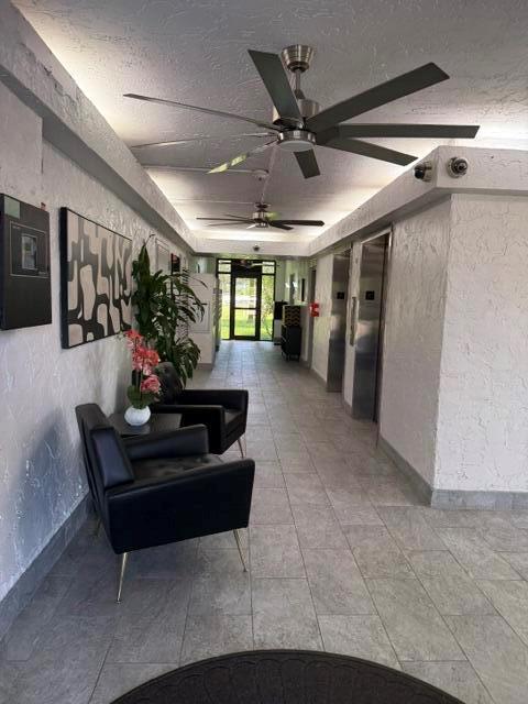Listing photo 8 for 250 JACARANDA Drive Unit#804, Plantation, FL, 33324