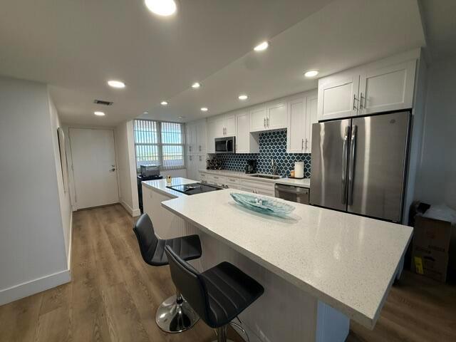 Listing photo 9 for 250 JACARANDA Drive Unit#804, Plantation, FL, 33324