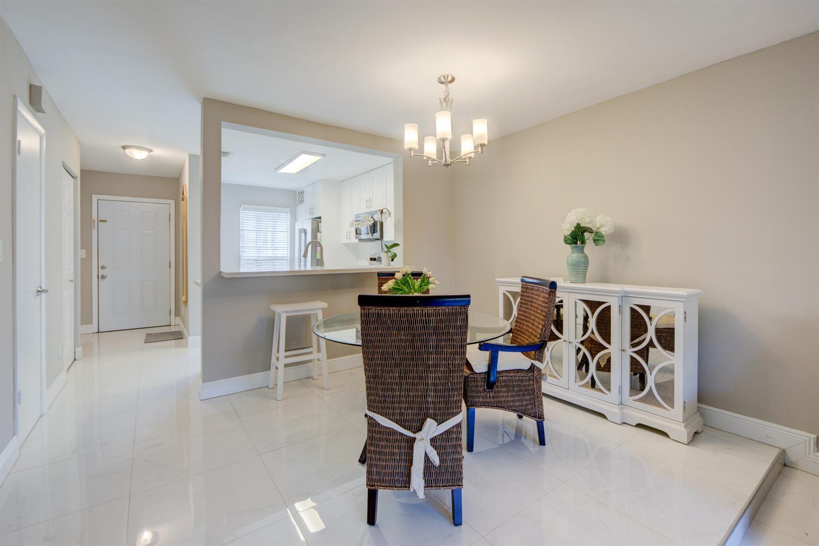 Listing photo 12 for 2900 DORCHESTER Lane Unit#2900, Cooper City, FL, 33026