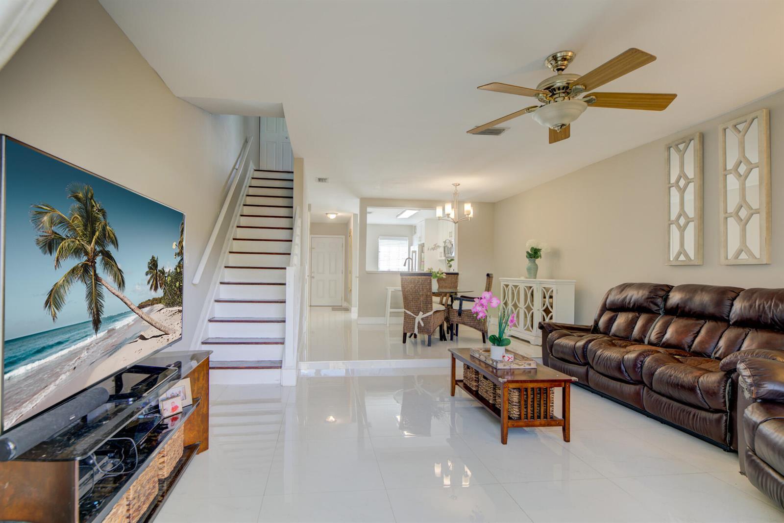 Listing photo 10 for 2900 DORCHESTER Lane Unit#2900, Cooper City, FL, 33026