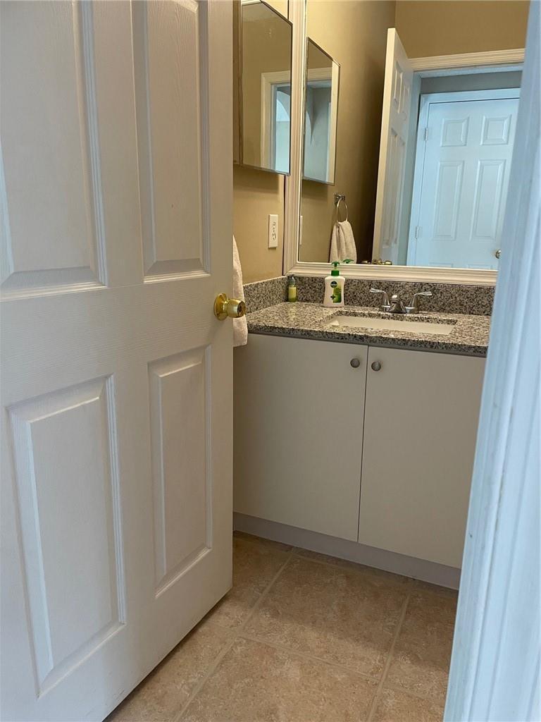 Listing photo 11 for 19250 NW 12TH Manor, Pembroke Pines, FL, 33029