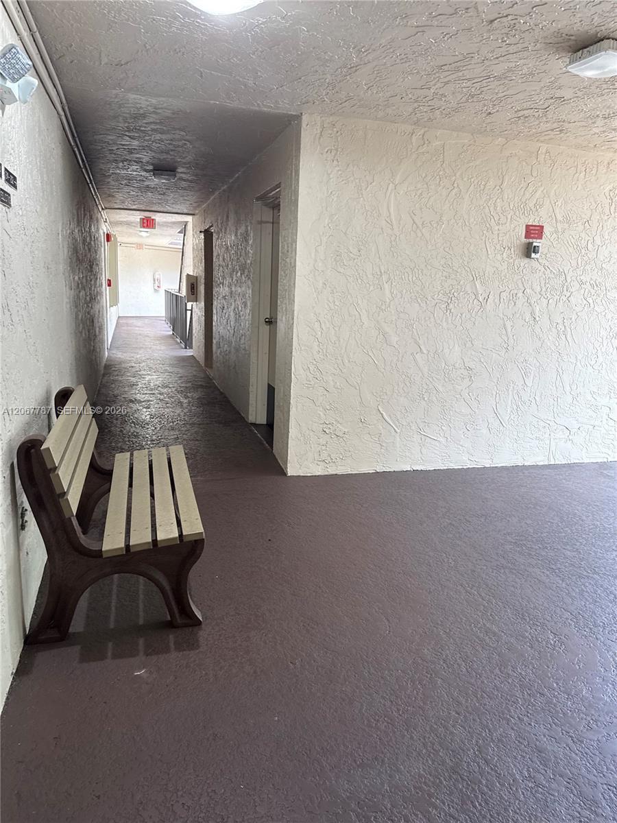 Listing photo 6 for 6751 N University Dr Unit#216, Tamarac, FL, 33321