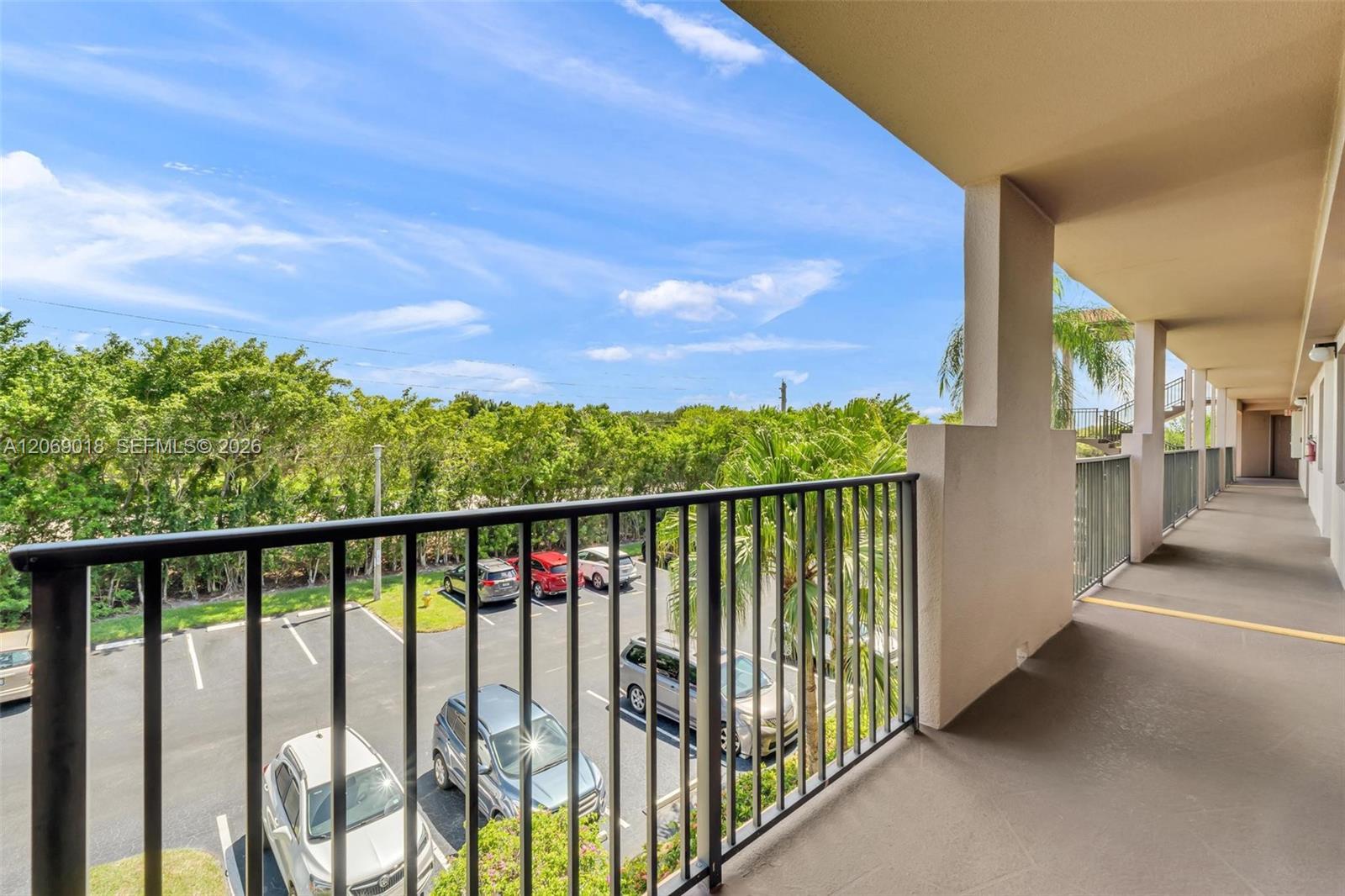 Listing photo 4 for 12651 SW 16th Ct Unit#304B, Pembroke Pines, FL, 33027