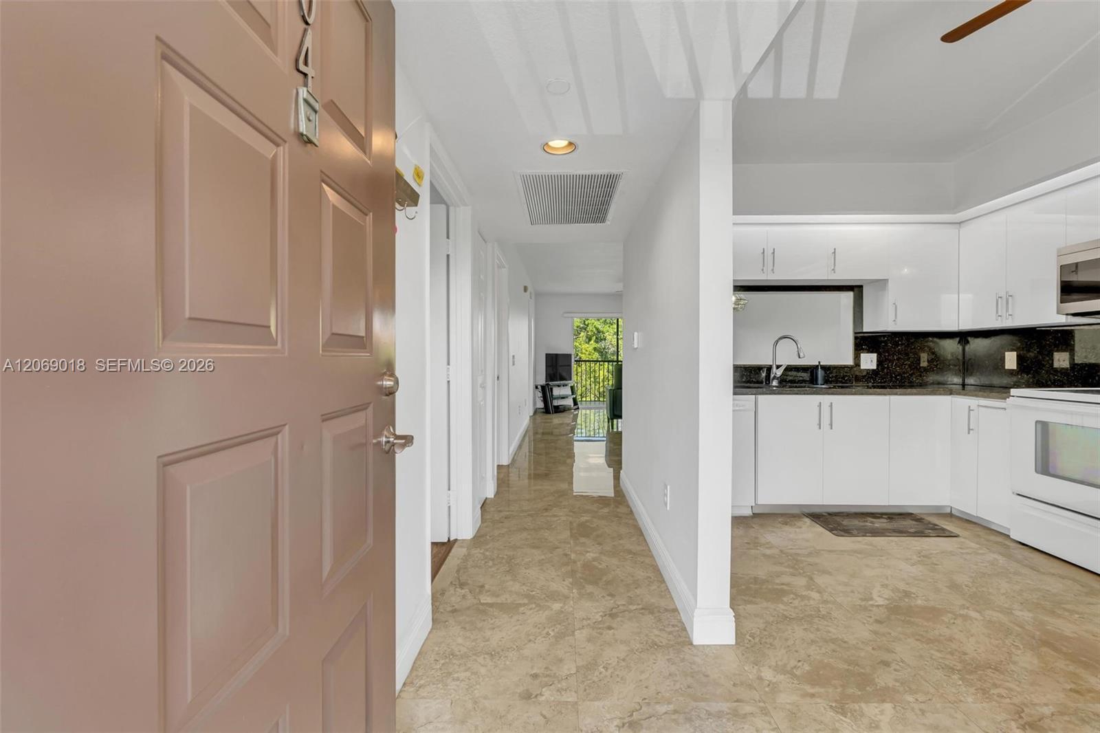 Listing photo 7 for 12651 SW 16th Ct Unit#304B, Pembroke Pines, FL, 33027