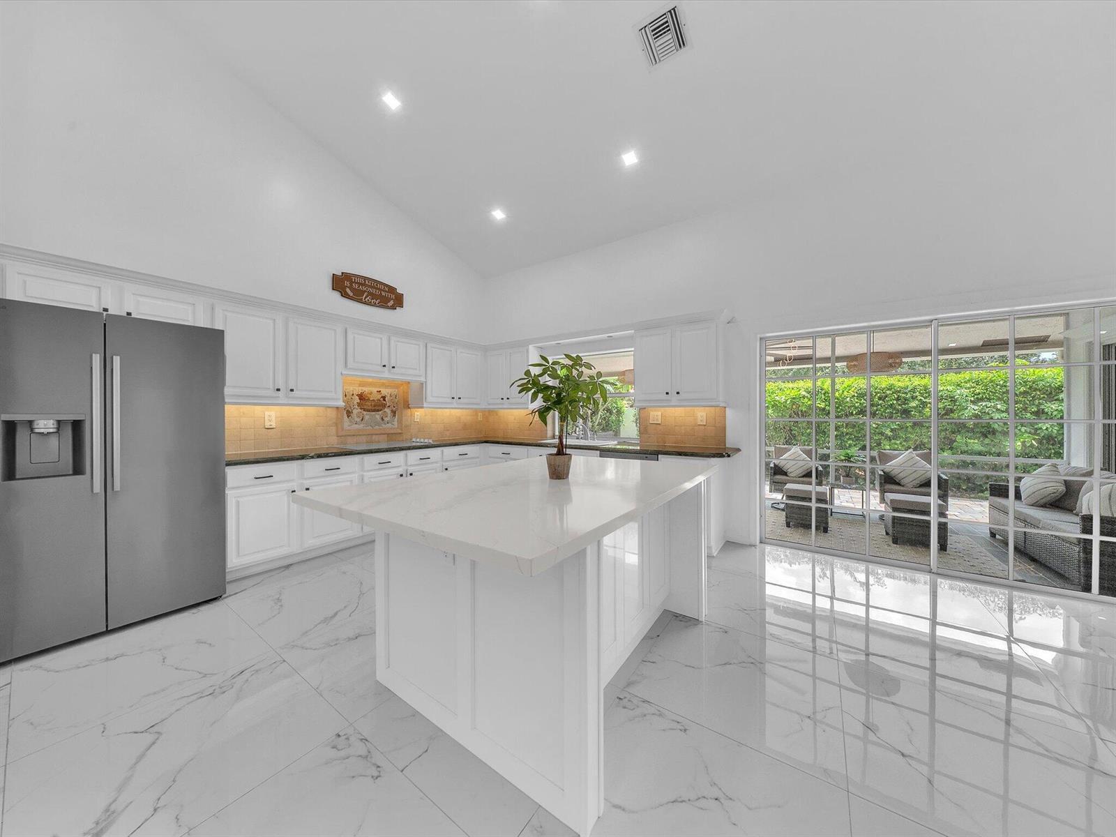 Listing photo 6 for 2065 NW 127TH Terrace, Coral Springs, FL, 33071