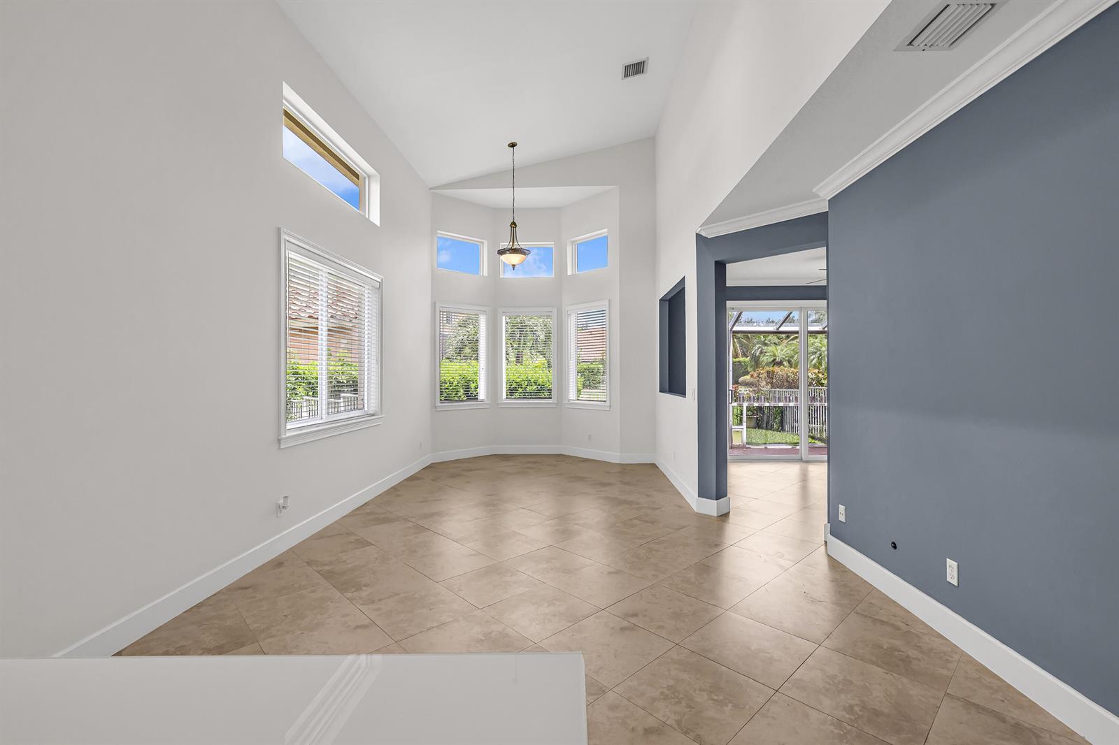 Listing photo 3 for 12571 NW 57th Court, Coral Springs, FL, 33076