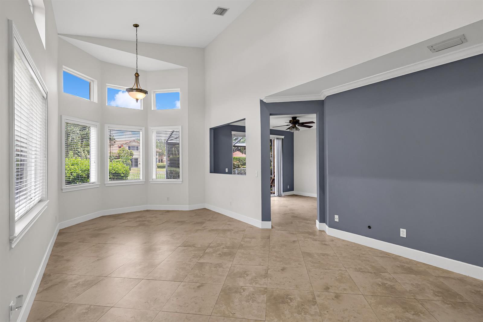 Listing photo 4 for 12571 NW 57th Court, Coral Springs, FL, 33076