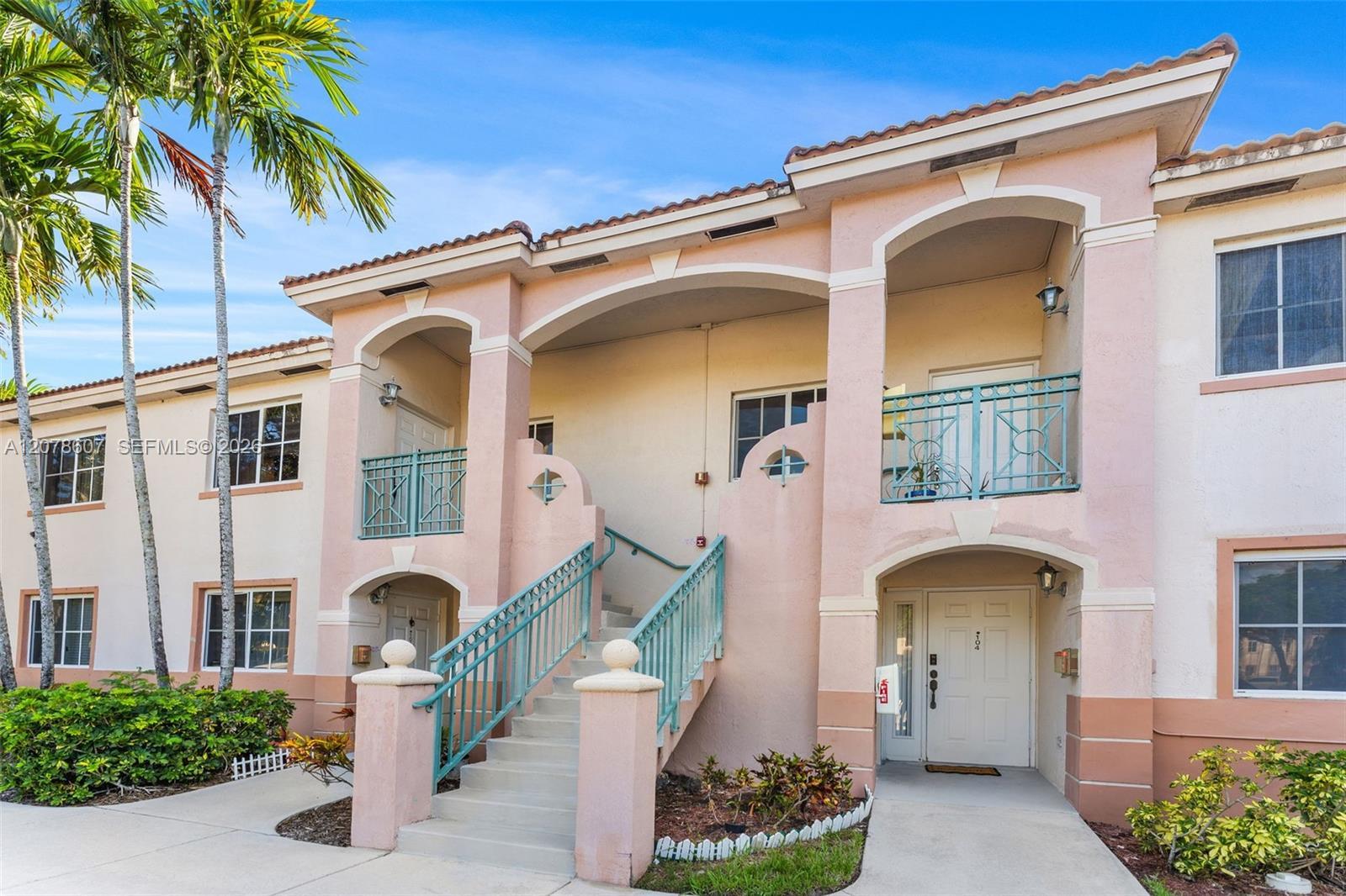 Listing photo 2 for 2140 NW 78th Ave Unit#204, Pembroke Pines, FL, 33024
