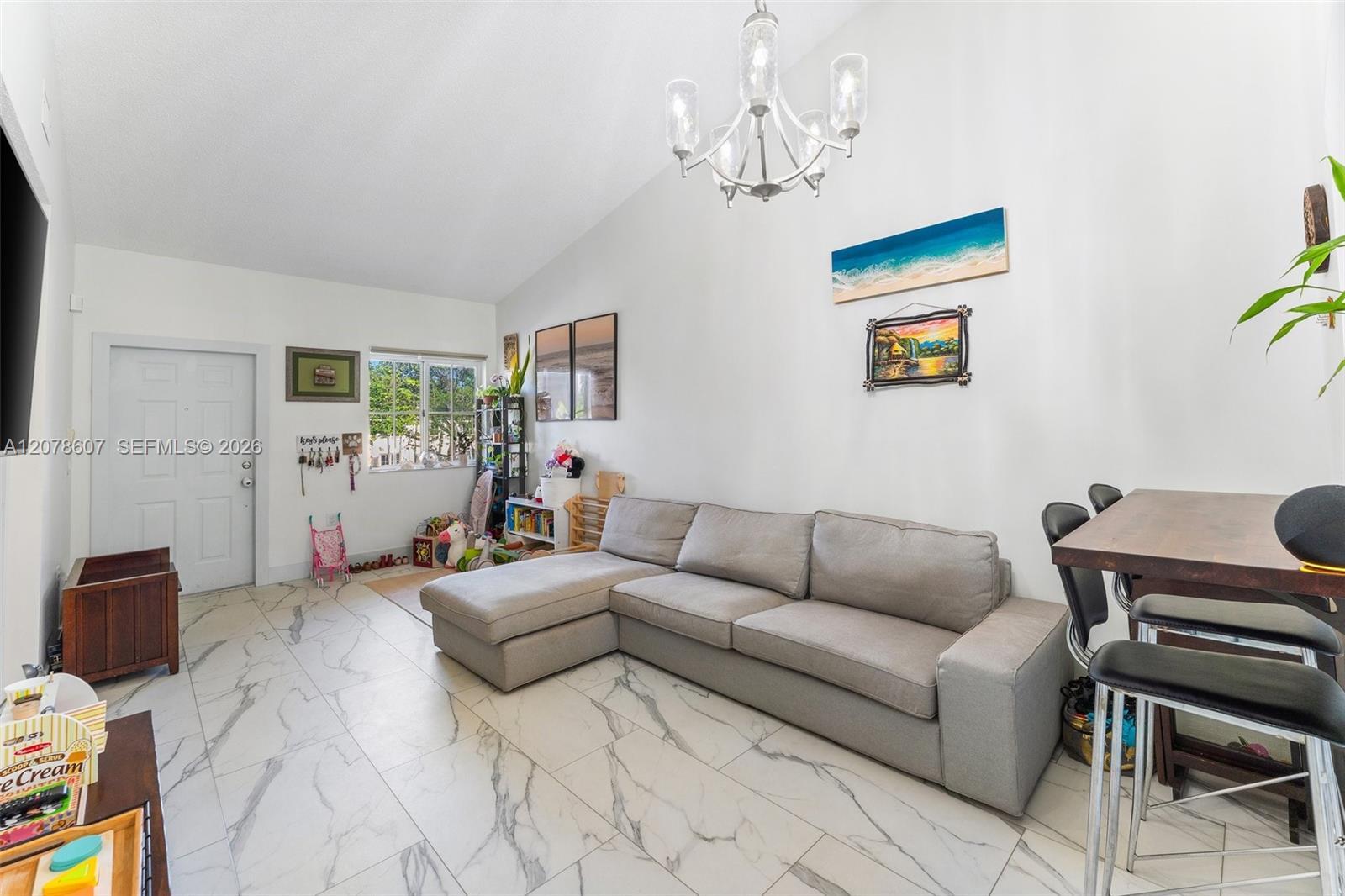 Listing photo 11 for 2140 NW 78th Ave Unit#204, Pembroke Pines, FL, 33024