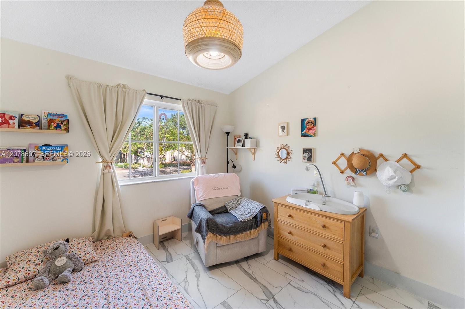 Listing photo 14 for 2140 NW 78th Ave Unit#204, Pembroke Pines, FL, 33024