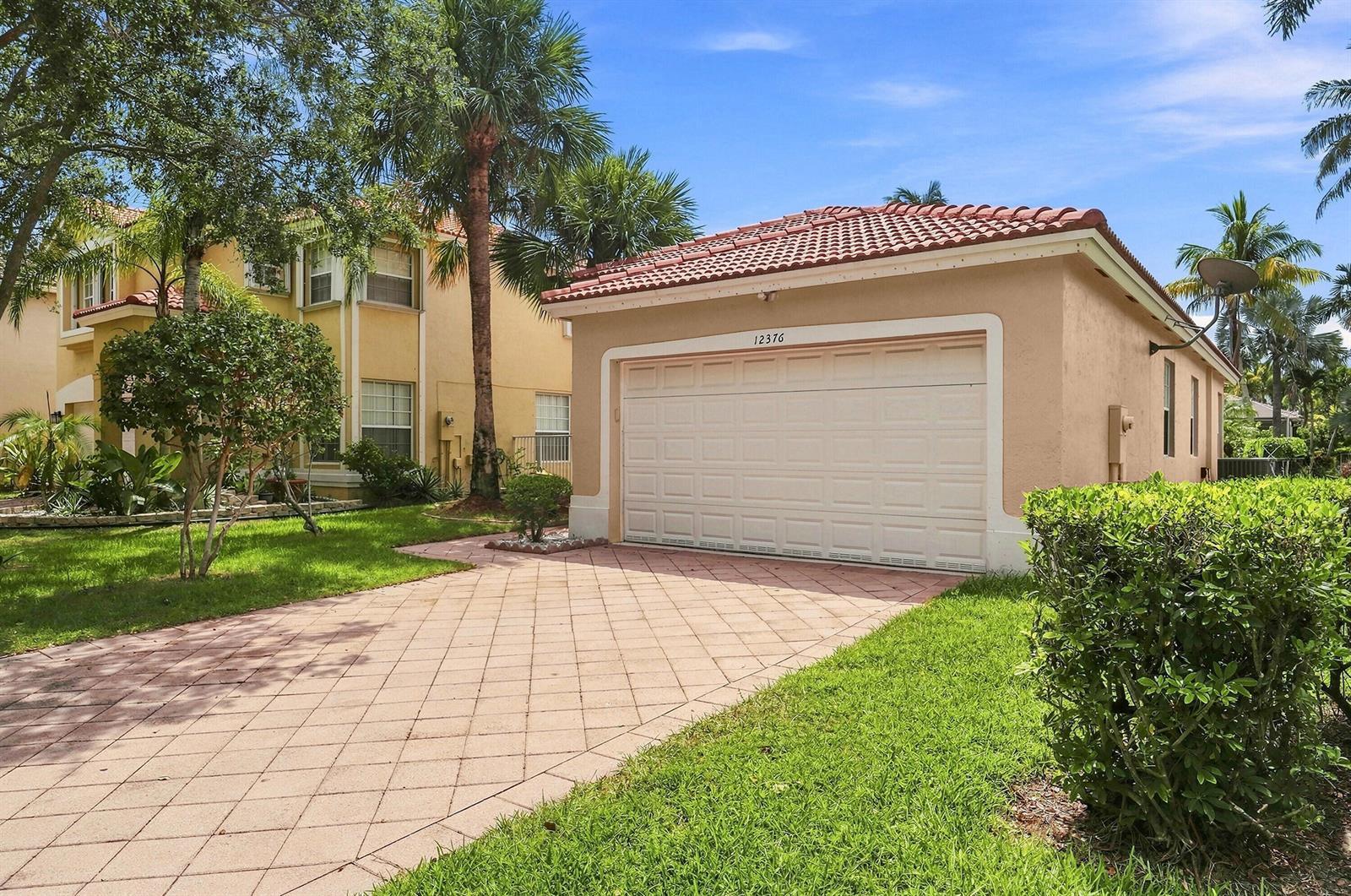 Listing photo 2 for 12376 NW 53RD Street, Coral Springs, FL, 33076
