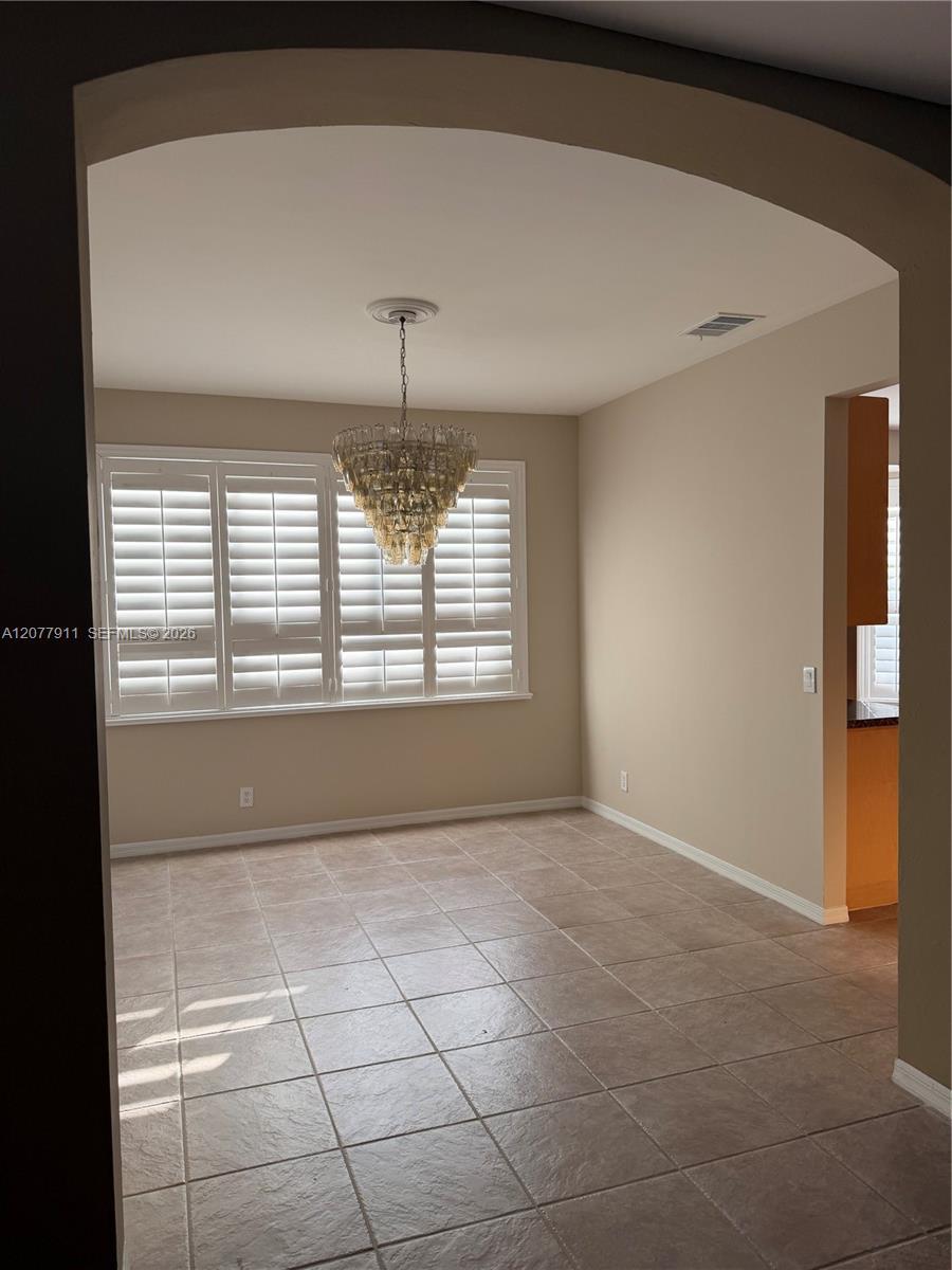 Listing photo 5 for 1532 NW 133rd Ave, Pembroke Pines, FL, 33028