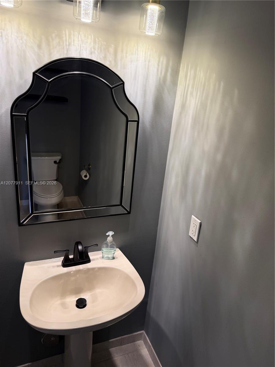 Listing photo 9 for 1532 NW 133rd Ave, Pembroke Pines, FL, 33028