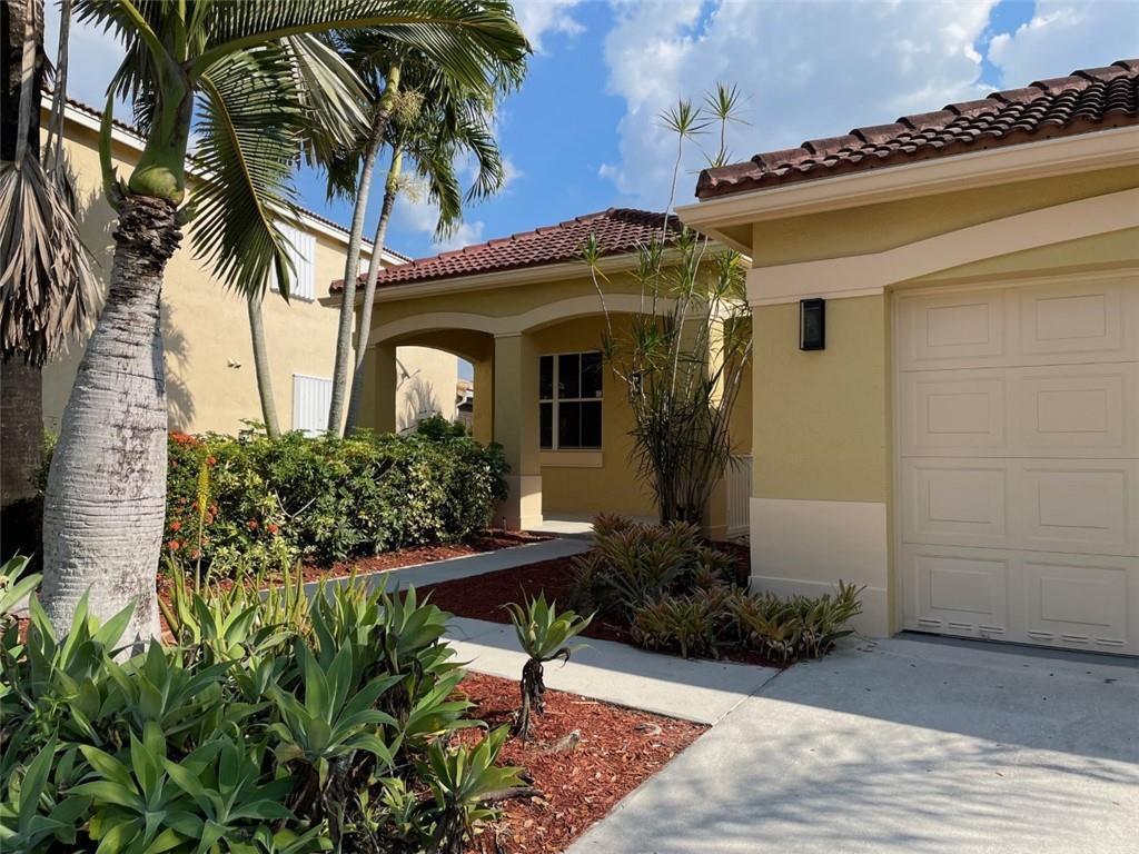 Listing photo 5 for 4293 LAUREL RIDGE Circle Unit#4293, Weston, FL, 33331