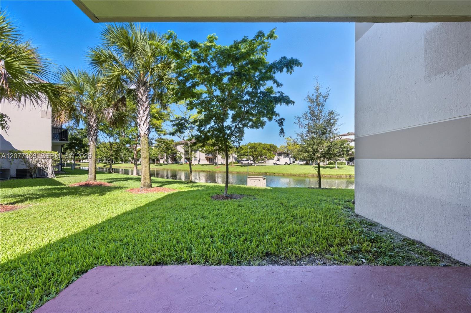 Listing photo 15 for 9877 Nob Hill Ct Unit#9877, Sunrise, FL, 33351