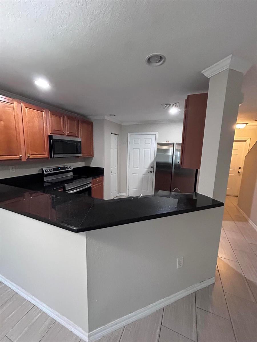 Listing photo 5 for 9115 Chambers Street, Tamarac, FL, 33321